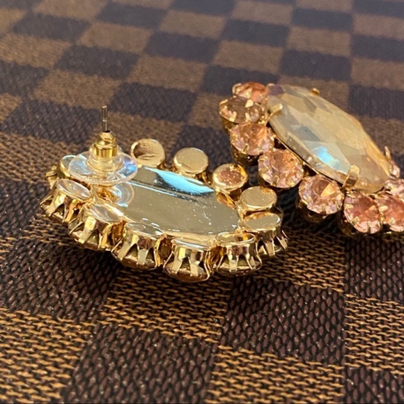 NWT Large Pink Jewels Stud Statement Earrings - Picture 11 of 13